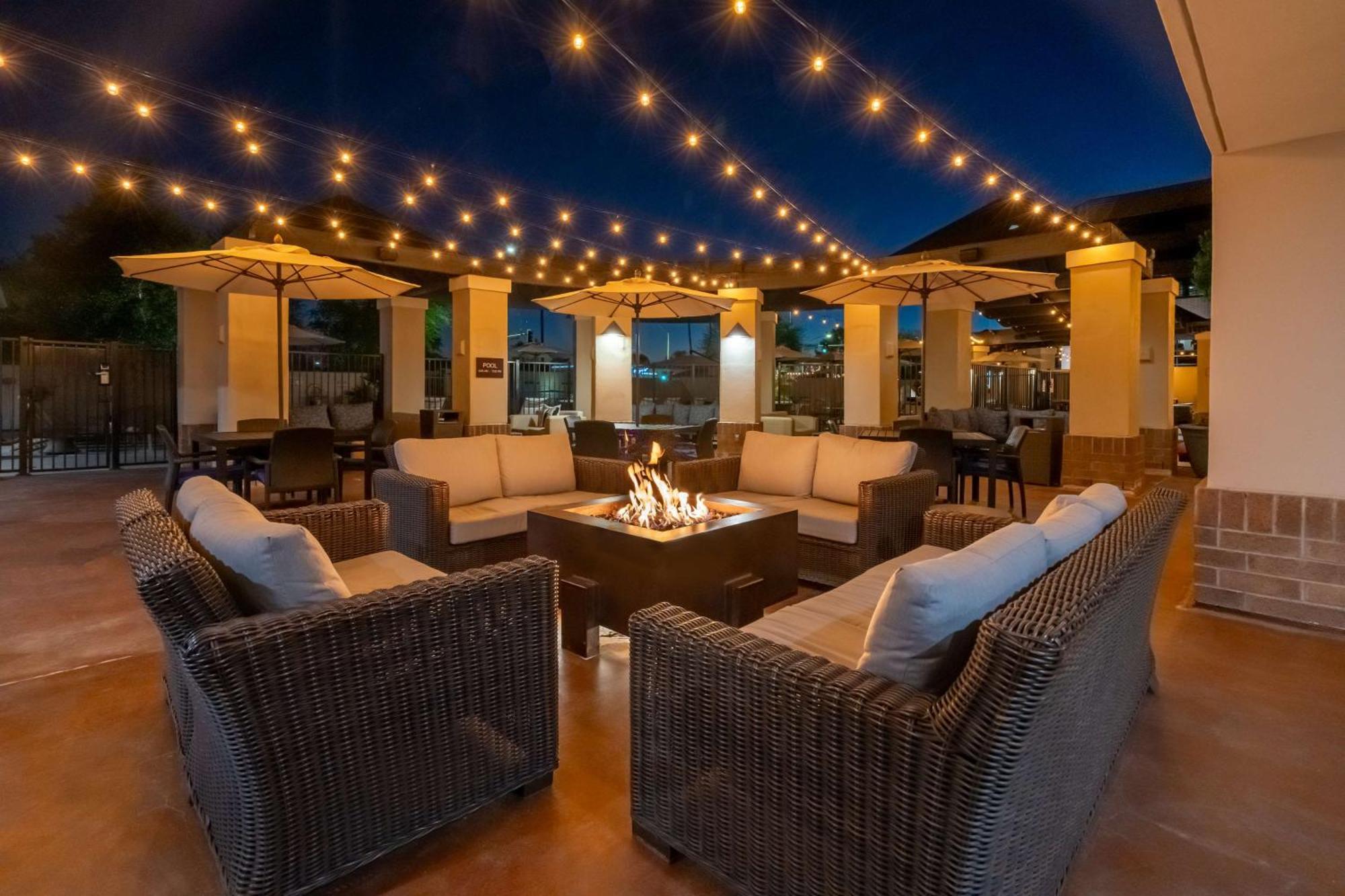 Hilton Garden Inn Scottsdale Old Town Exterior foto
